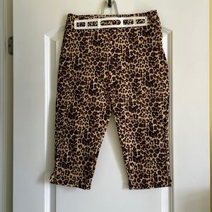 Lindy Bop Leopard Print Capris